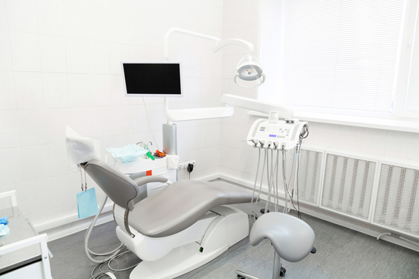 What To Expect When Visiting An Emergency Dentist: A Patient’s Framework